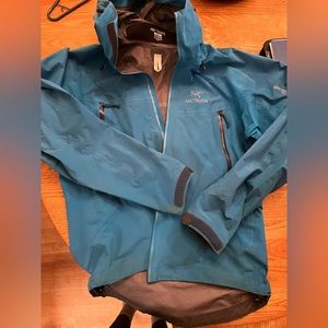 Arc’teryx Beta LT Jacket